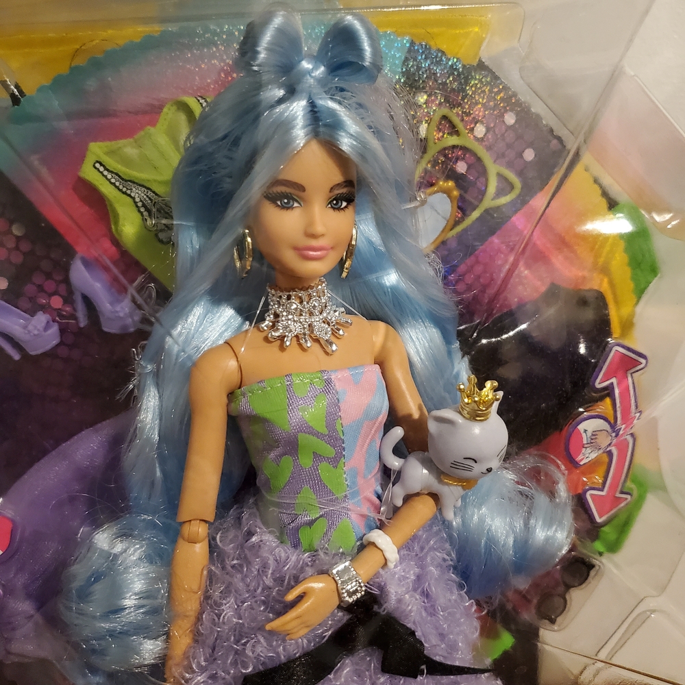 Barbie Extra Doll & Accessories Set with Pet, Mix & Match 30+ Looks